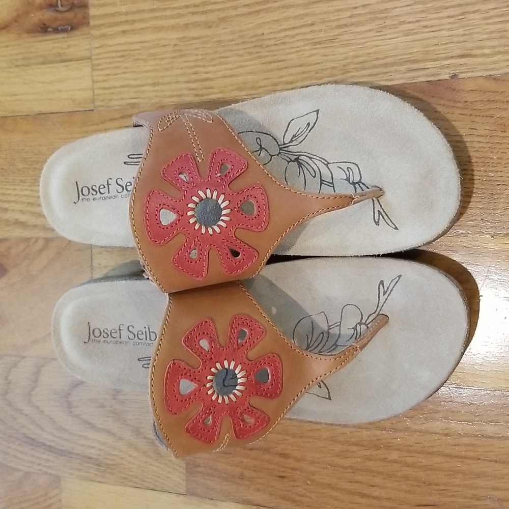 Josef Seibel thong sandals. Genuine leather.  Size 38